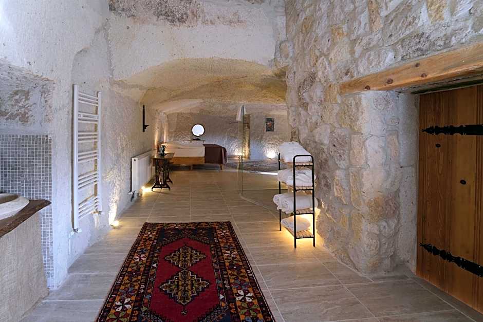 My Cave Suites
