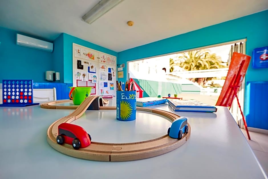 Aparthotel Holiday Center