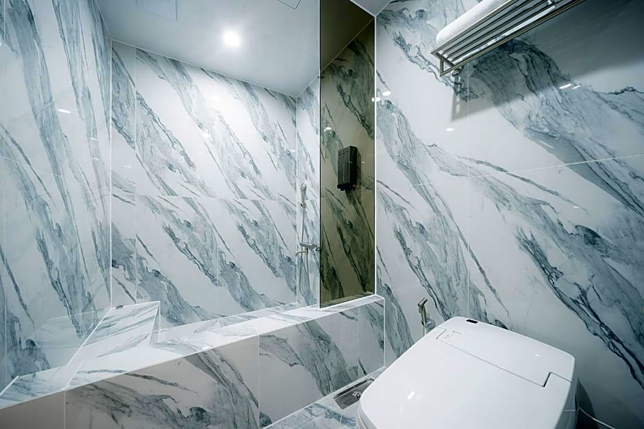 Brown Dot Hotel Pyeonghwa plaza