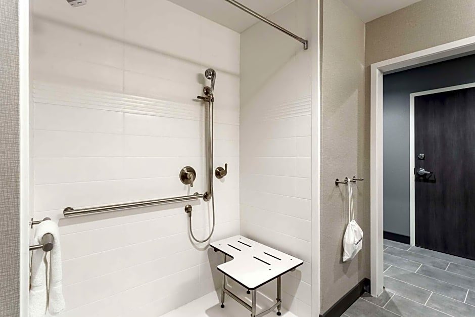 Hampton Inn By Hilton Madison, OH