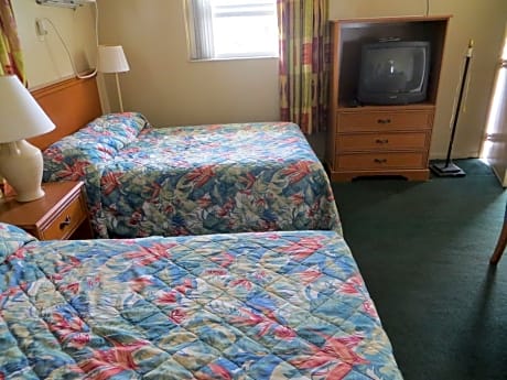 Double Room with Two Double Beds - Smoking