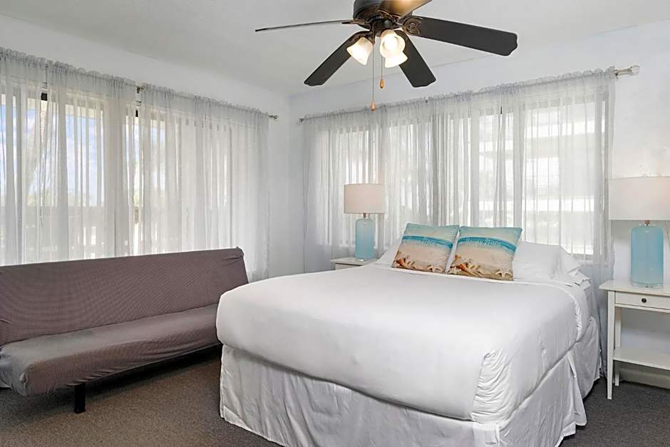 Sabal Palms Inn