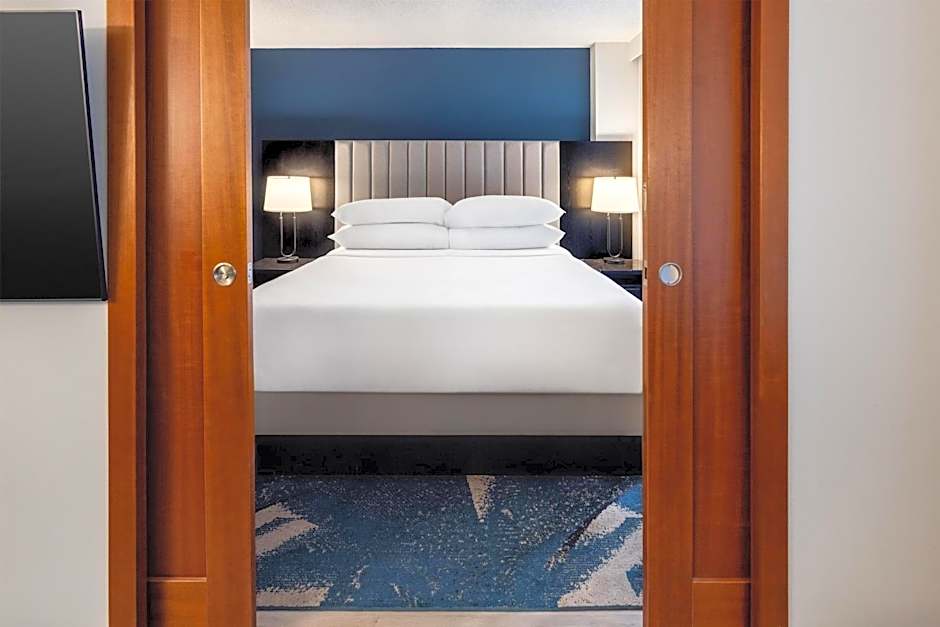 Embassy Suites by Hilton Montreal