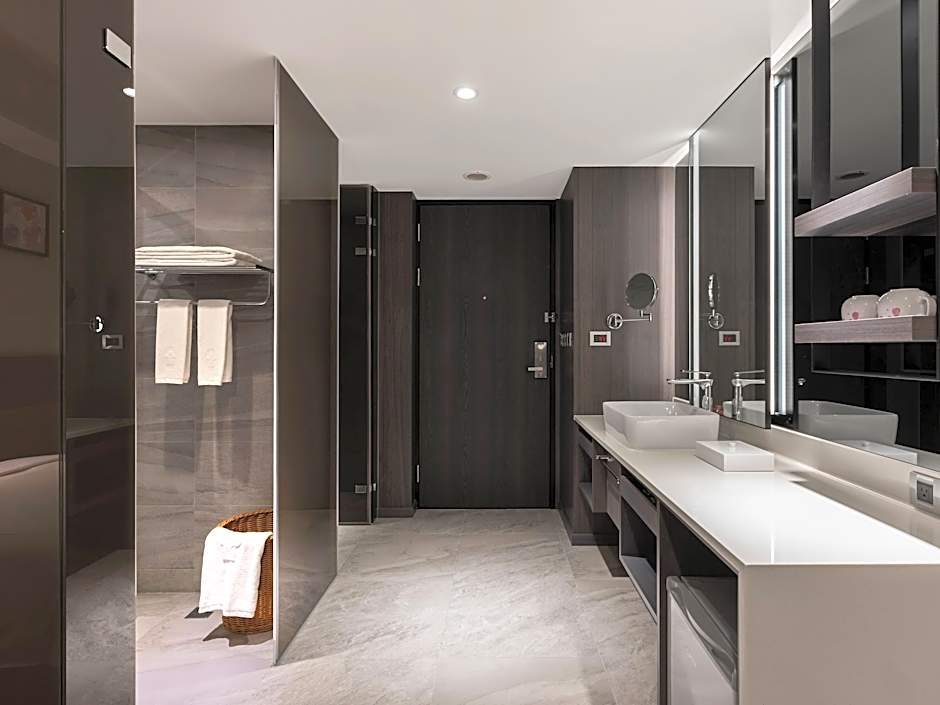 Lakeshore Hotel Yilan