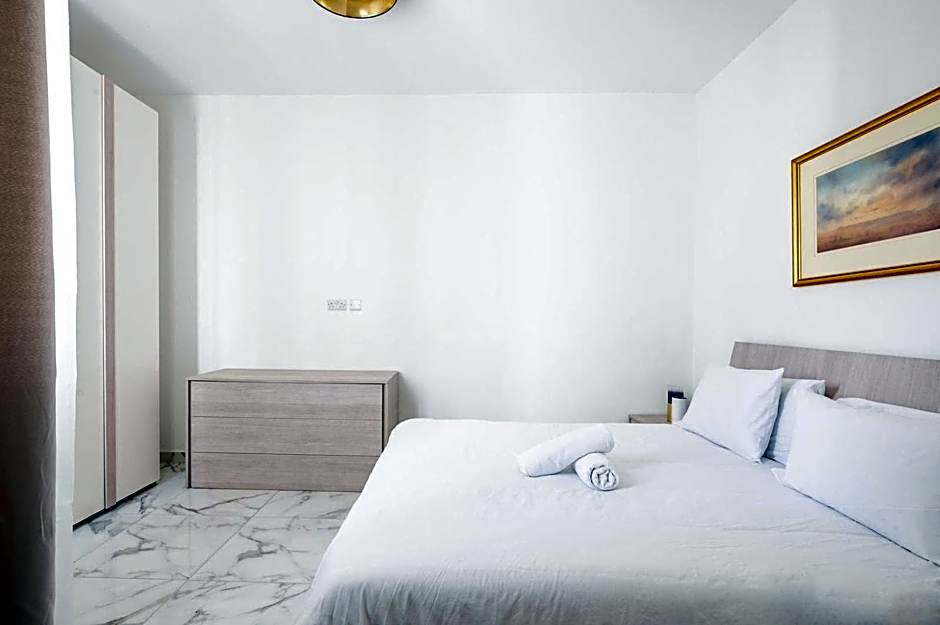 Msida Central Suites - EMMNIC Court