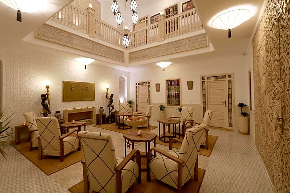Riad Wazani Square & SPA