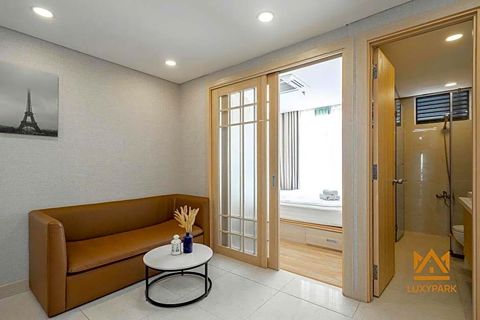 Signy House Hotel & Apartments