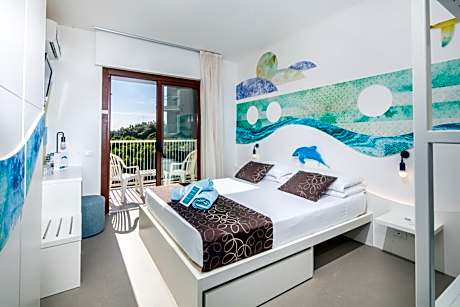 Family Room with Side Sea View