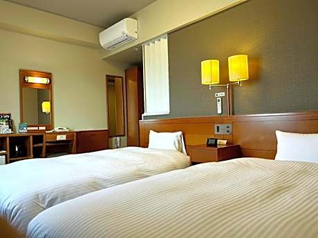 Twin Room - Non-Smoking