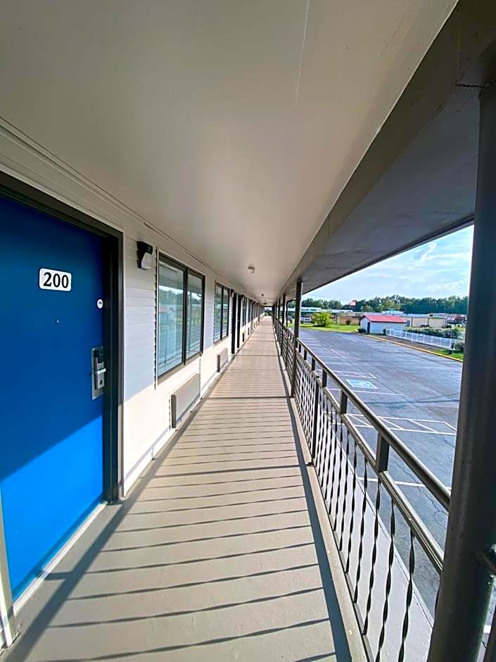 Motel 6 Manchester, TN