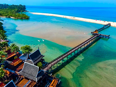 The Hotspring Beach Resort & Spa