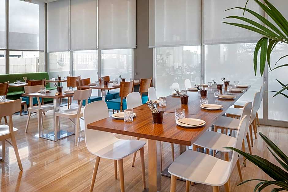 Hotel Madrid Chamartín Affiliated by Meliá