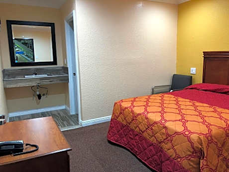 Queen Room