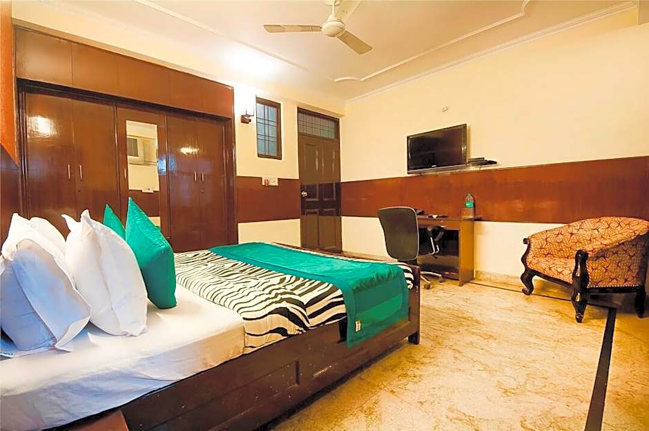 Airport Hotel Olive & Blue