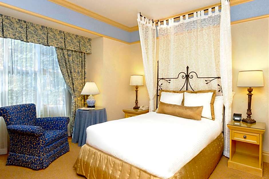 Photo 1 of 5 of Basic 1 Queen Bed