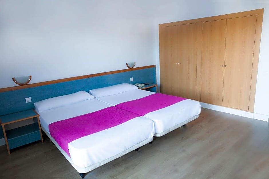 Hotel Brisamar Suites