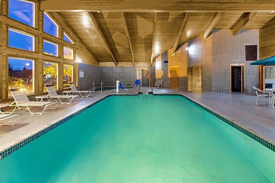 AmericInn by Wyndham Rhinelander