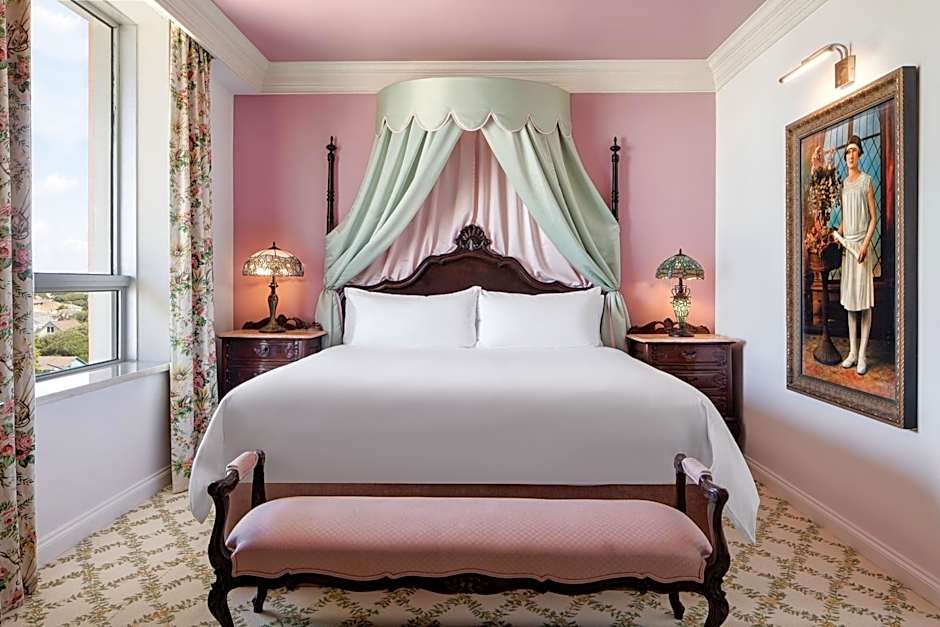 Grand Galvez Resort, Autograph Collection