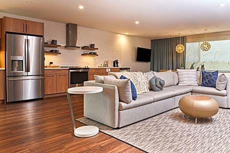 Studio Commons, 4 Bedroom Suite