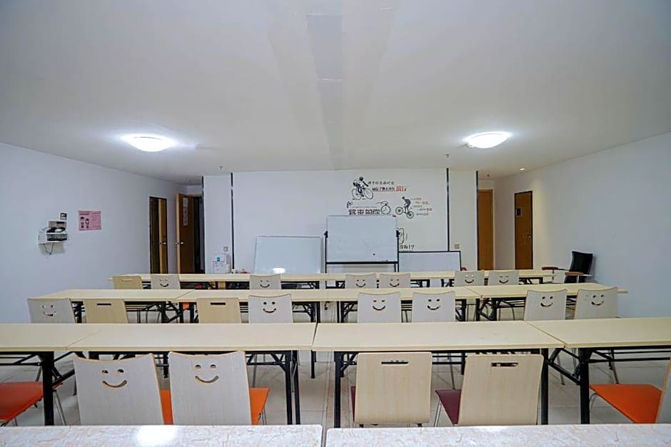 7 Days Inn Yunfu Luoding Central