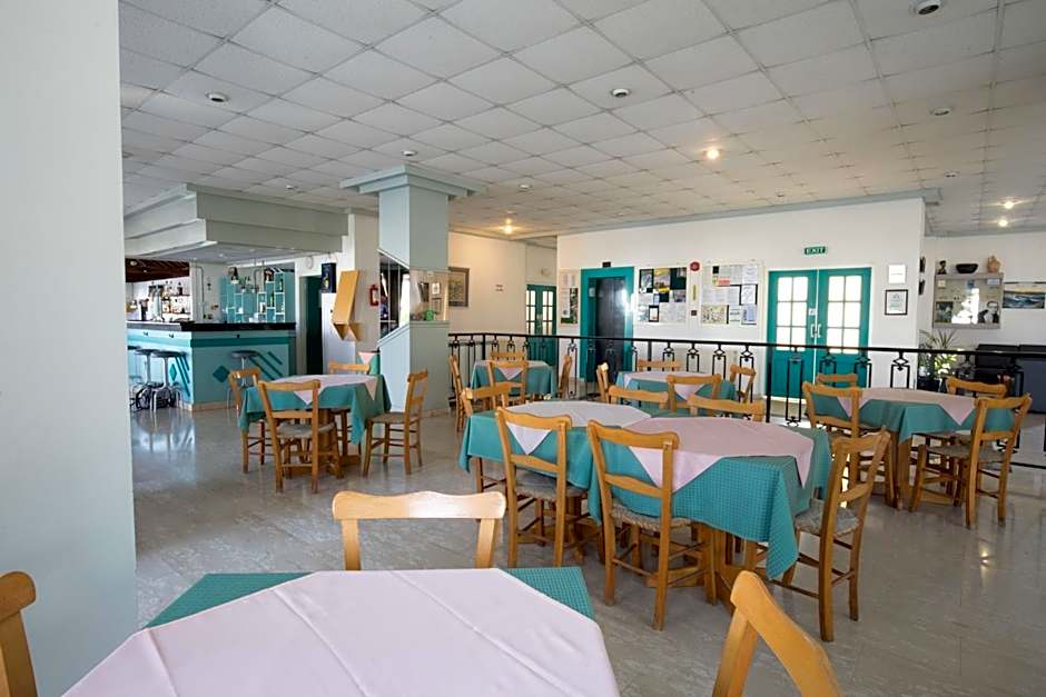 DebbieXenia Hotel Apartments