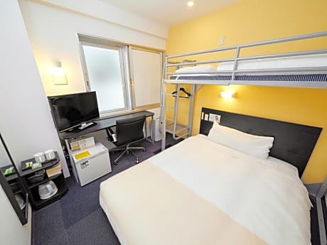 1 Double Bed Smoking