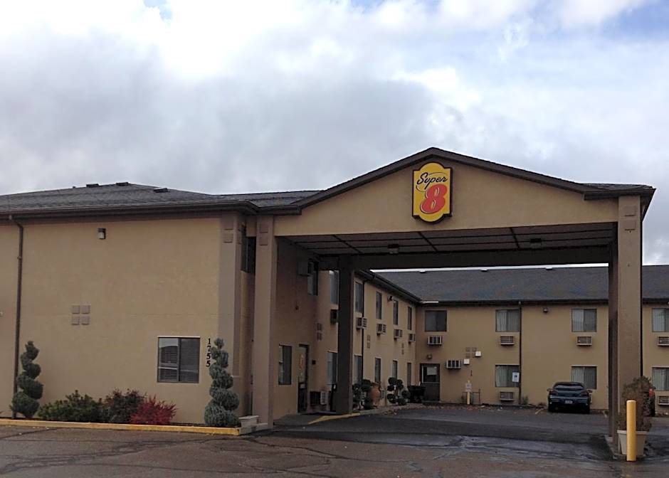 Super 8 by Wyndham Elko