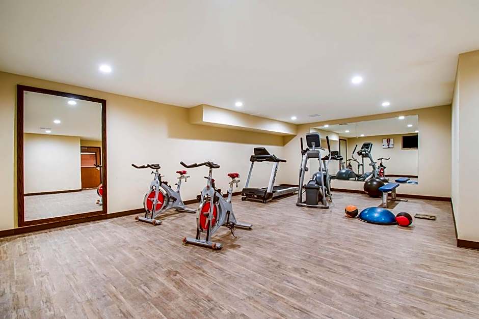 Comfort Inn & Suites Harrisburg - Hershey West