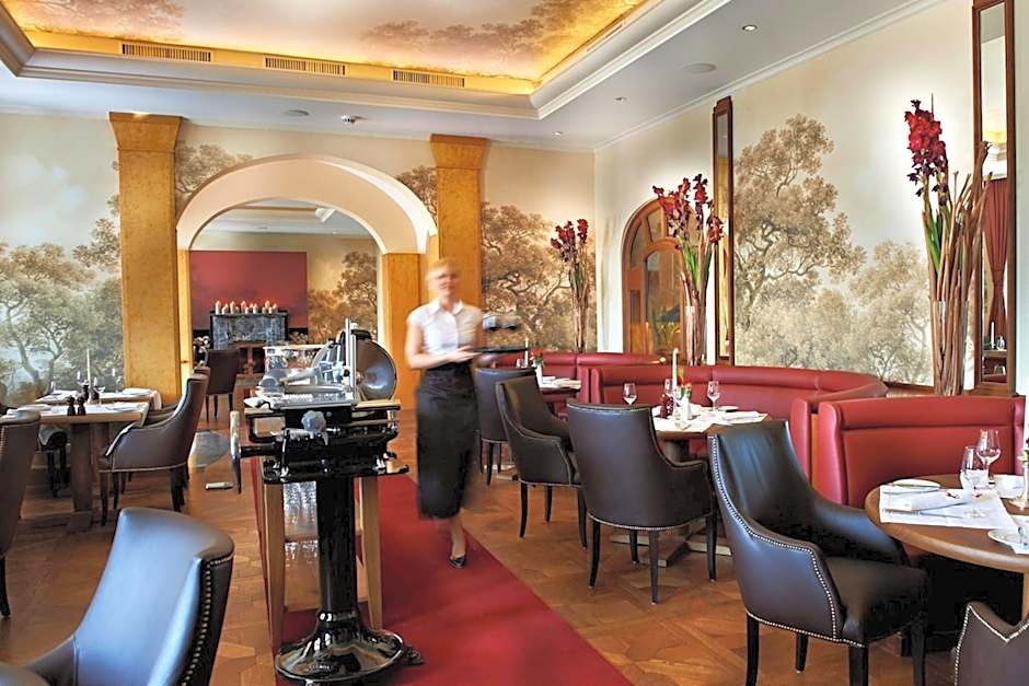 Falkenstein Grand, Autograph Collection