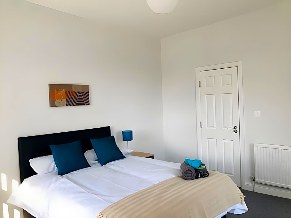 Townhouse @ 51 Balfour St -Stoke