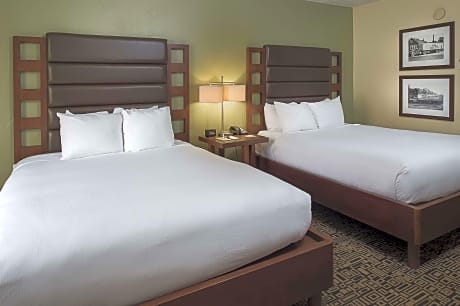 2 Queen Beds-Nonsmoking