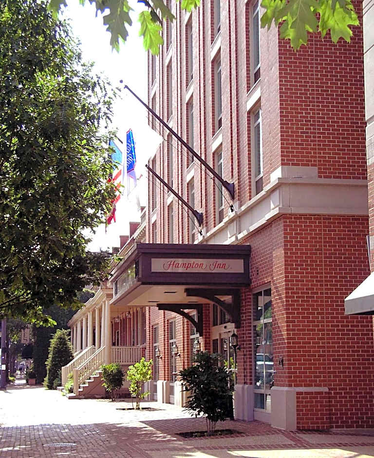 Hampton Inn By Hilton Alexandria-Old Town/King St. Metro
