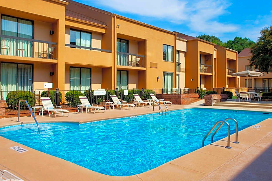 Courtyard by Marriott Atlanta Windy Hill/Ballpark