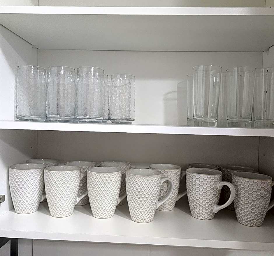 CEDAR Double Room with attached private Bathroom and Balcony in Toronto, ON, Canada