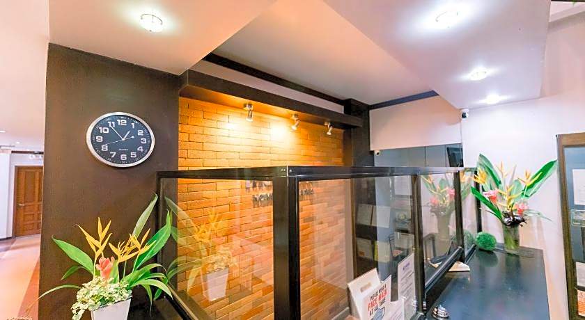 Madonna Hometel and Suites