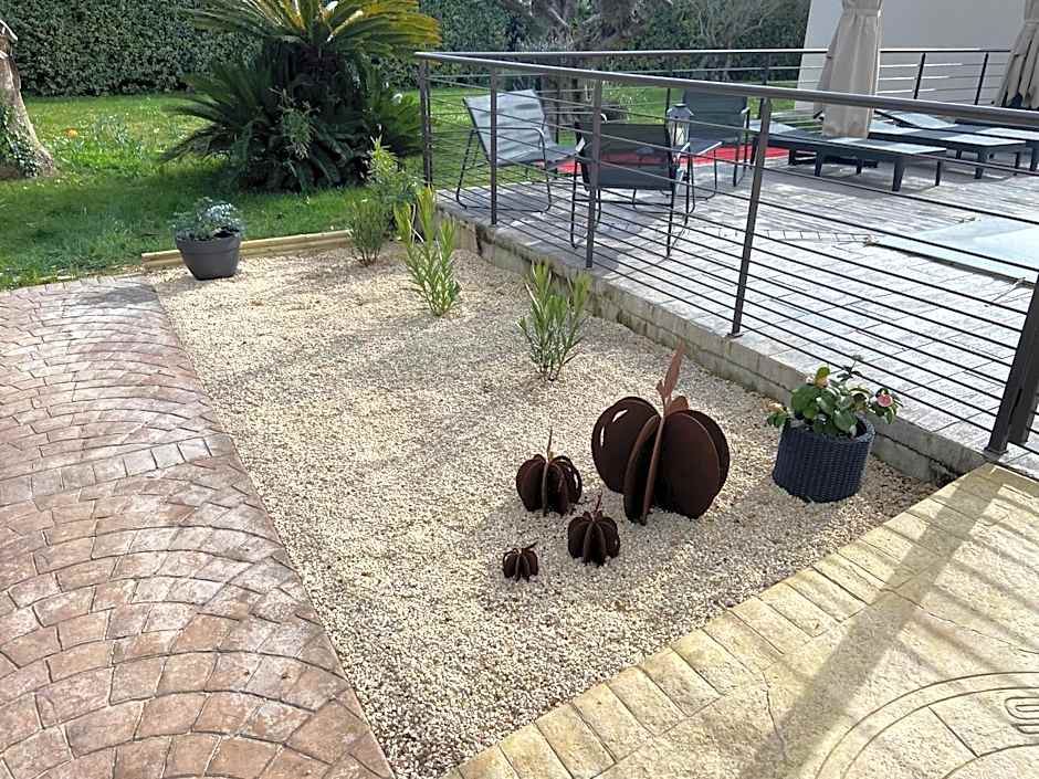 HISTOIRE D'Ô - Les Piscines - Chambres d'hôtes