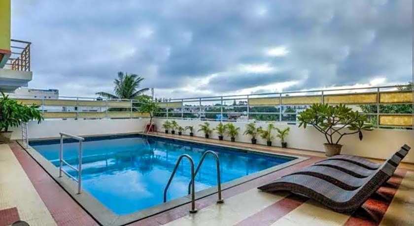 Golden Metro Hotel