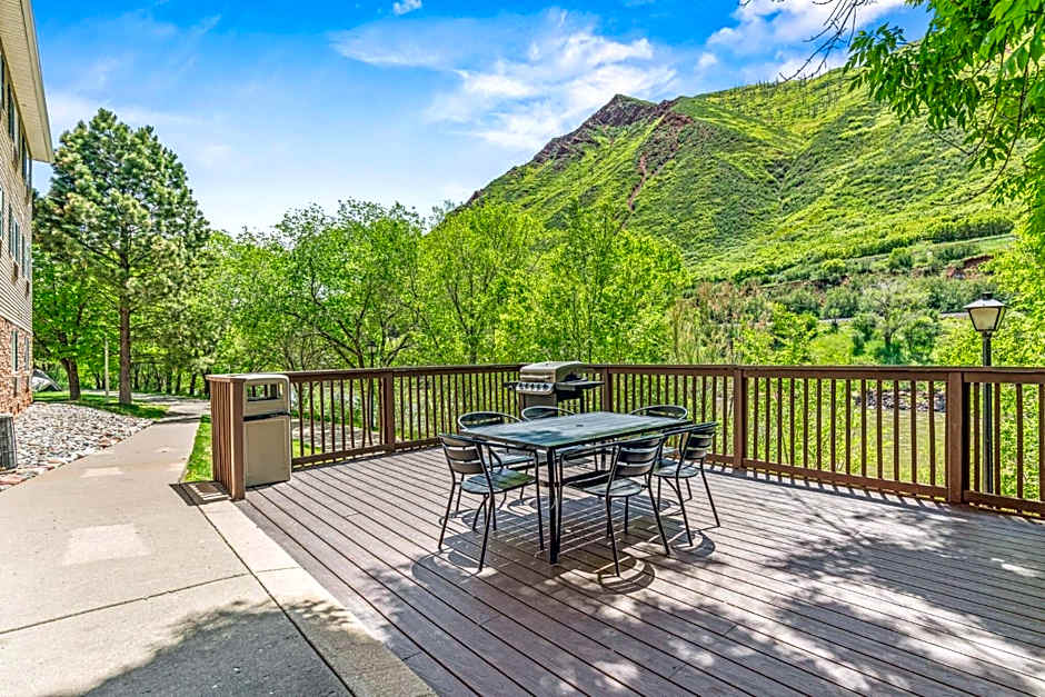 Quality Inn & Suites On The River