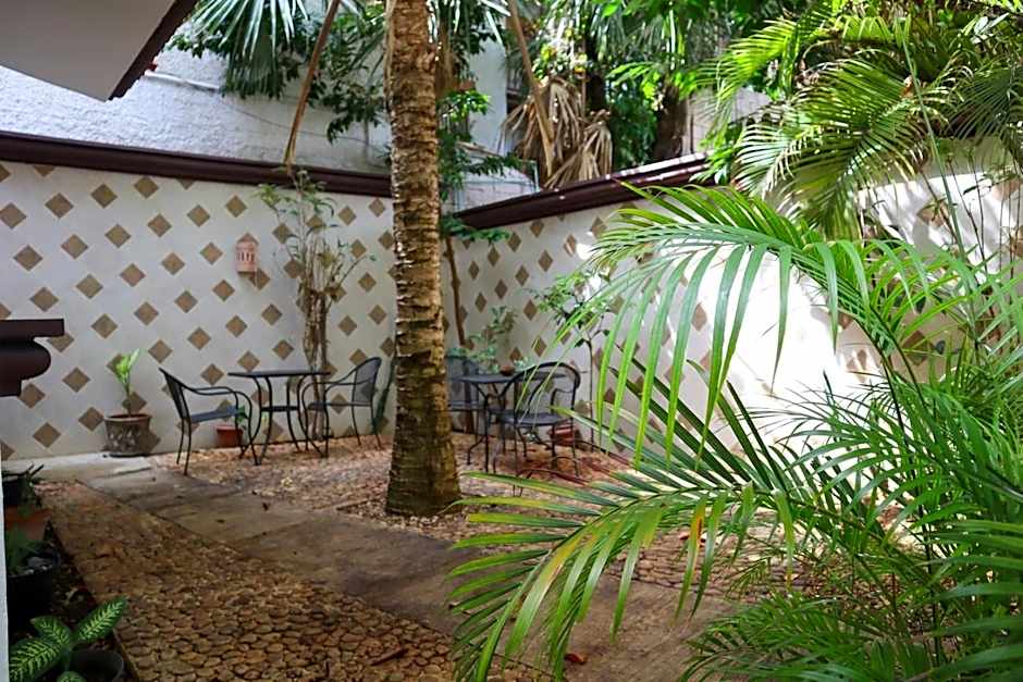 Spacious King Room near Beach & Quinta