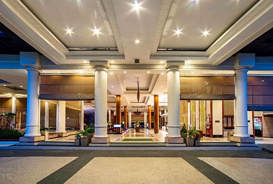 Glenmarie Hotel & Golf Resort