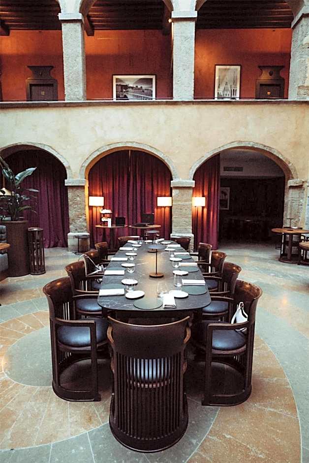 Cour des Loges Lyon, a Radisson Collection Hotel