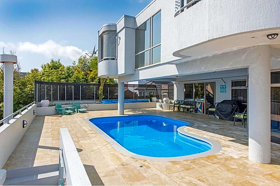Carnmore Hotel Takapuna