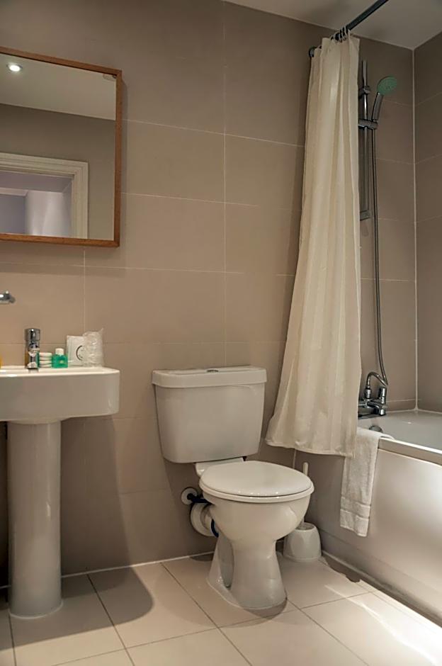 12 London Street Apartments