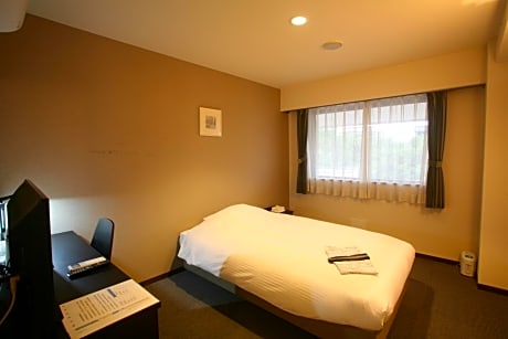 Standard Triple Room - Non-Smoking