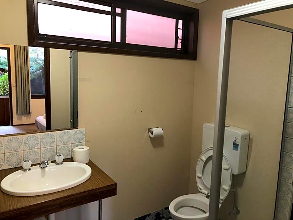 Green Gables Motel in Warburton