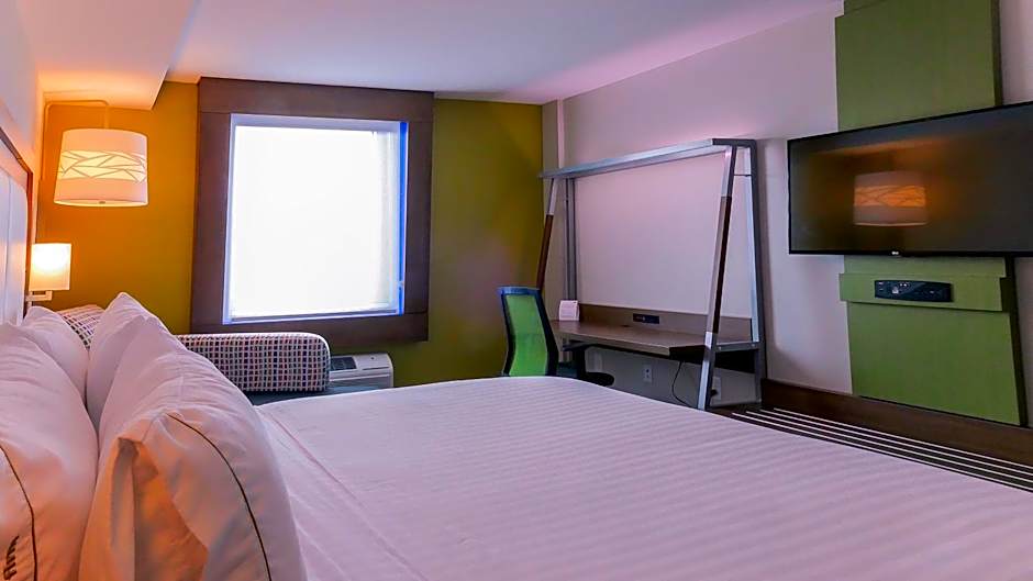 Holiday Inn Express & Suites Miami Airport By IHG