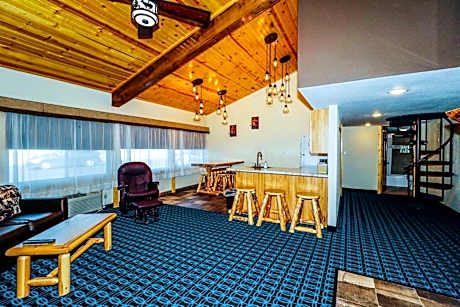 Family Suite with One King Bedroom,  One Queen Bedroom and One Double Bedroom