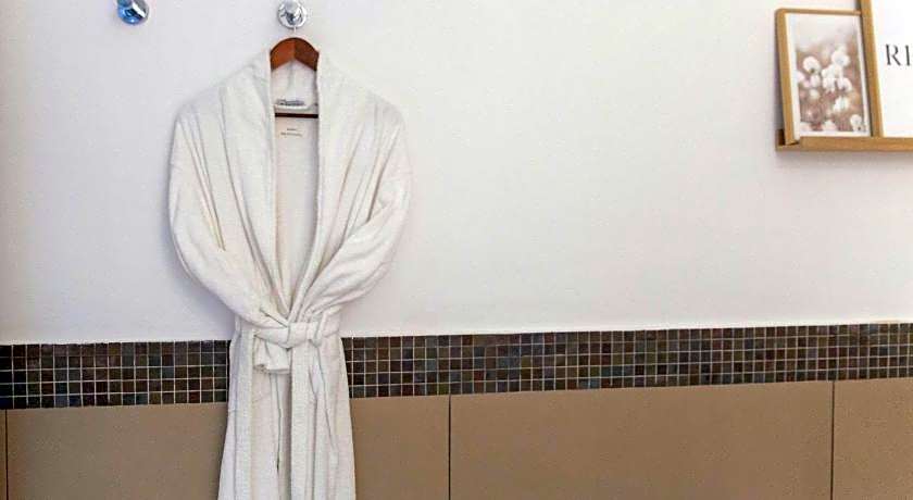 Zenitude Hotel la Valadiere, an Ascend Collection Hotel