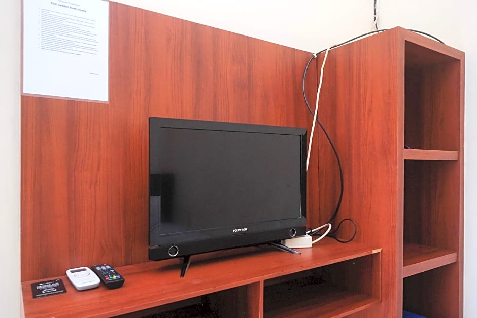 RedDoorz @ Putri Syariah Brebes