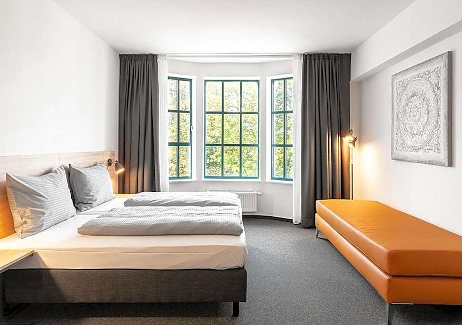 LA serviced apartments